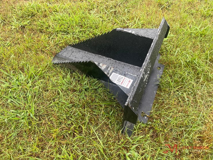 new-stump-bucket-mini-skid-steer-attachment-image-4