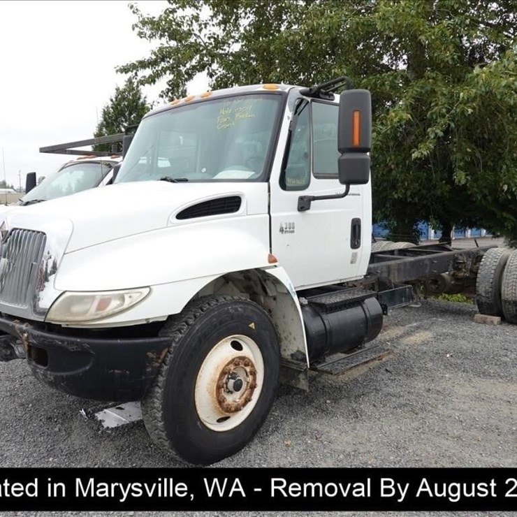 2003 INTERNATIONAL 4300