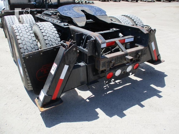2014-kenworth-t800-image-32