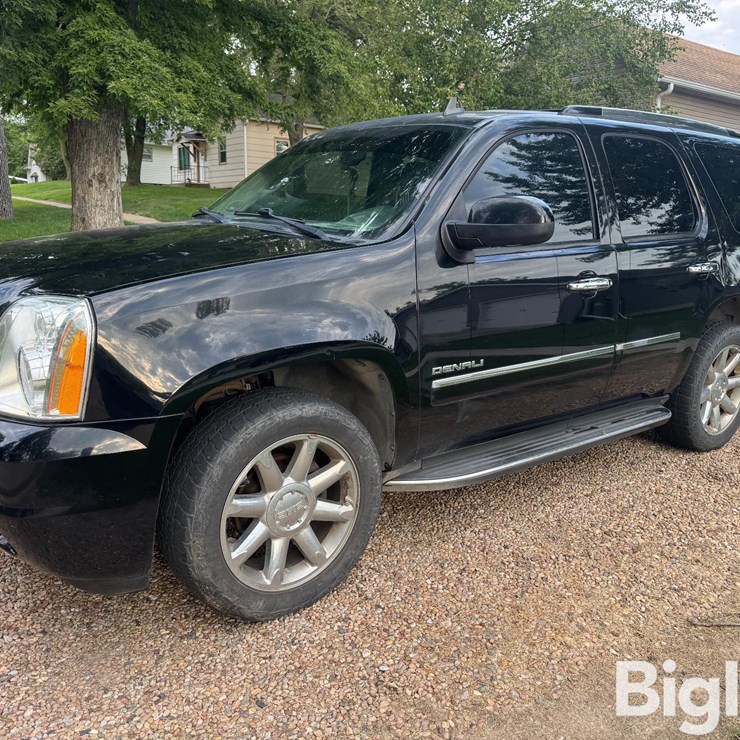 2013 GMC YUKON
