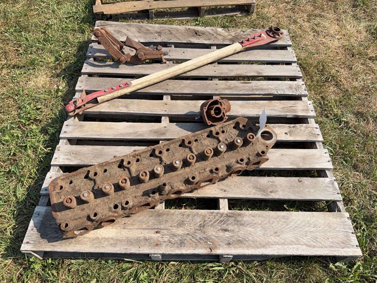 six-cylinder-head,-carburetor-bowl,-and-more-image-1
