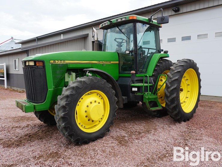 1995-john-deere-8200-image-1