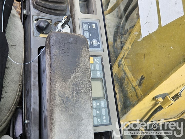 caterpillar-311c-image-34