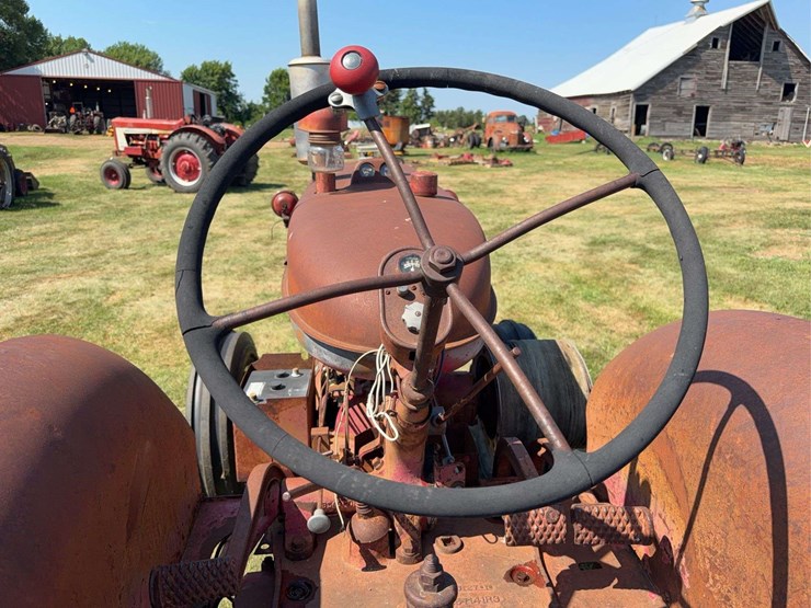mccormick-deering-super-w-9-image-37