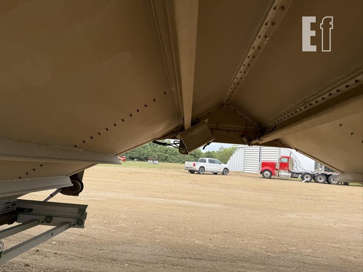 2011-wilson-grain-trailer-image-45