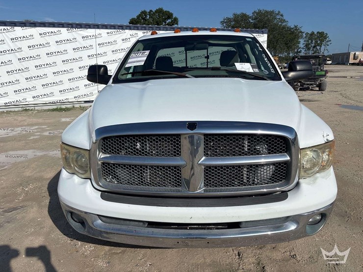2003-dodge-ram-3500-image-28