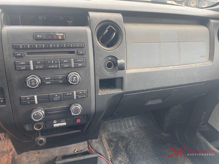 2014-ford-f150-xl-image-22