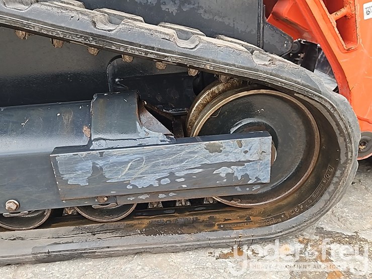 2023-kubota-svl75-2hwc-image-10