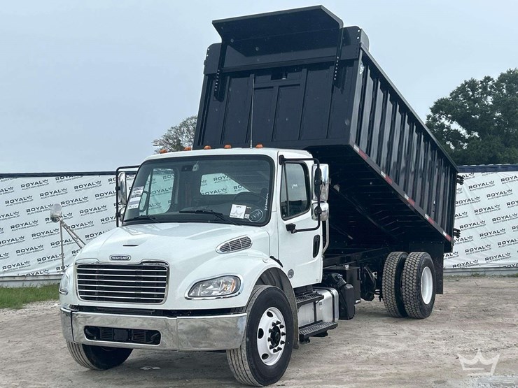 2021-freightliner-m2-106-image-1