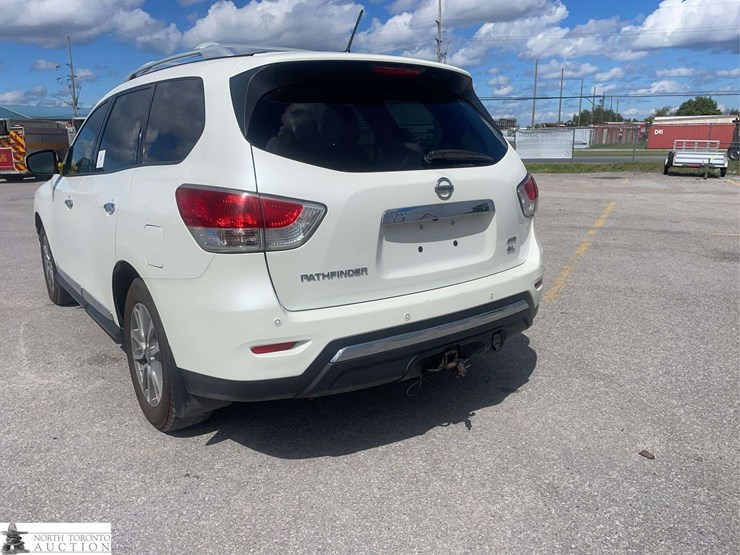 2015-nissan-pathfinder-image-7