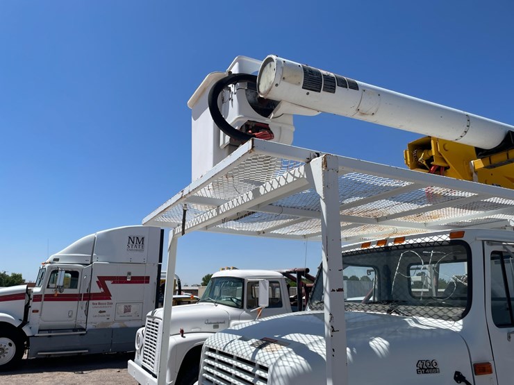#2253-•-1998-isuzu-2-ton-cargo-truck-(has-nm-title)-(located-in-las-cruces)-image-21