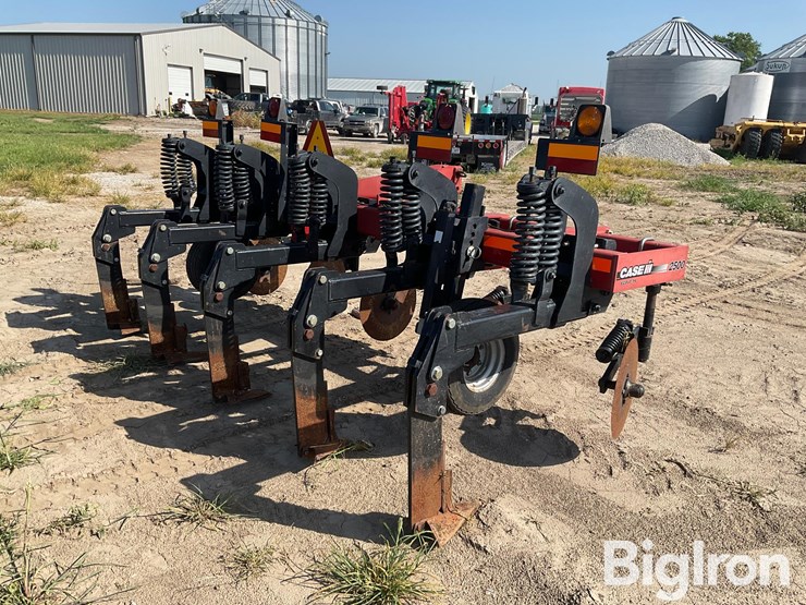 case-ih-2500-image-5