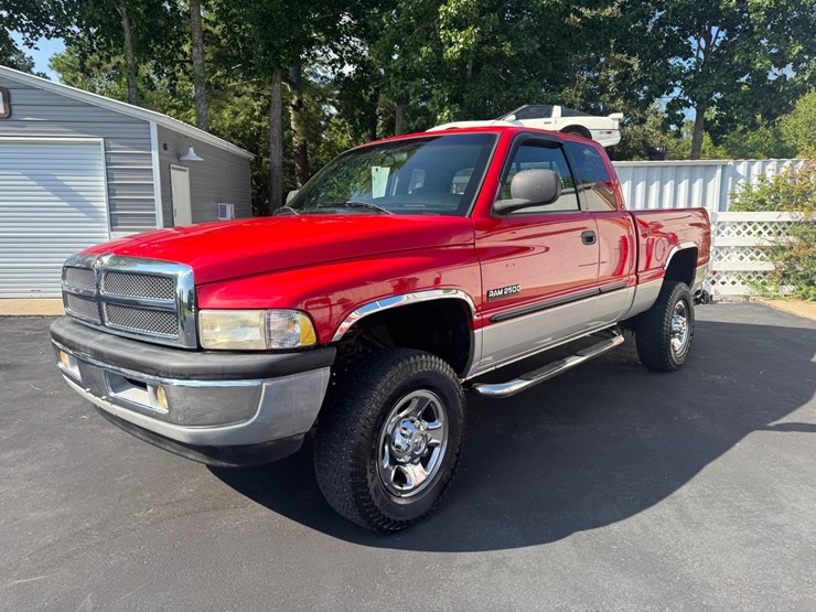 2001-dodge-ram-2500-image-1