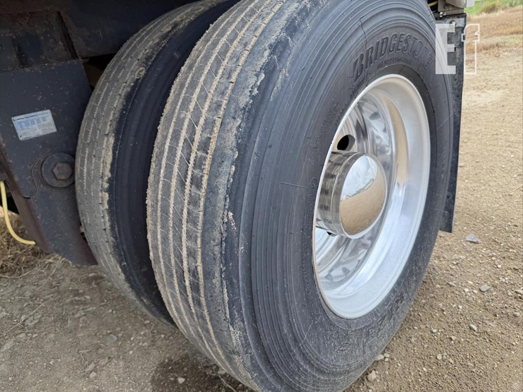 2011-wilson-grain-trailer-image-31