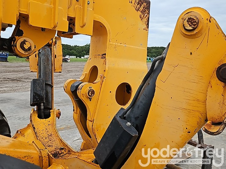 2016-jcb-512-56-image-13