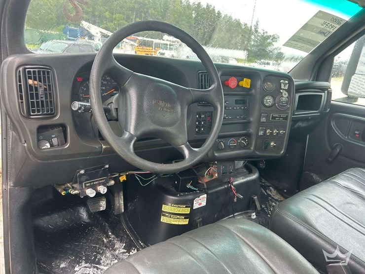 2005-altec-d947-image-14