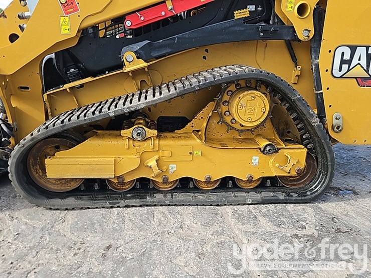 2025-caterpillar-255-image-18