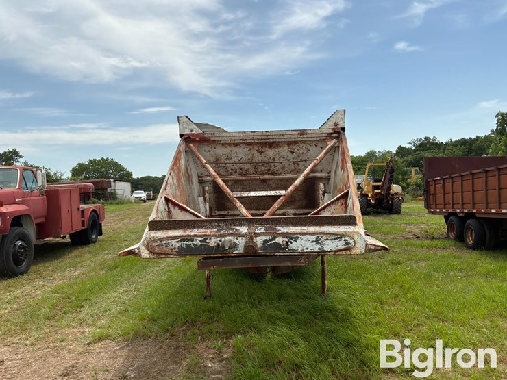 1974-king-load-image-2