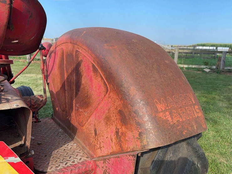massey-ferguson-444-image-40
