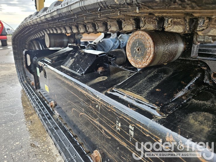 2023-caterpillar-302.7cr-image-24