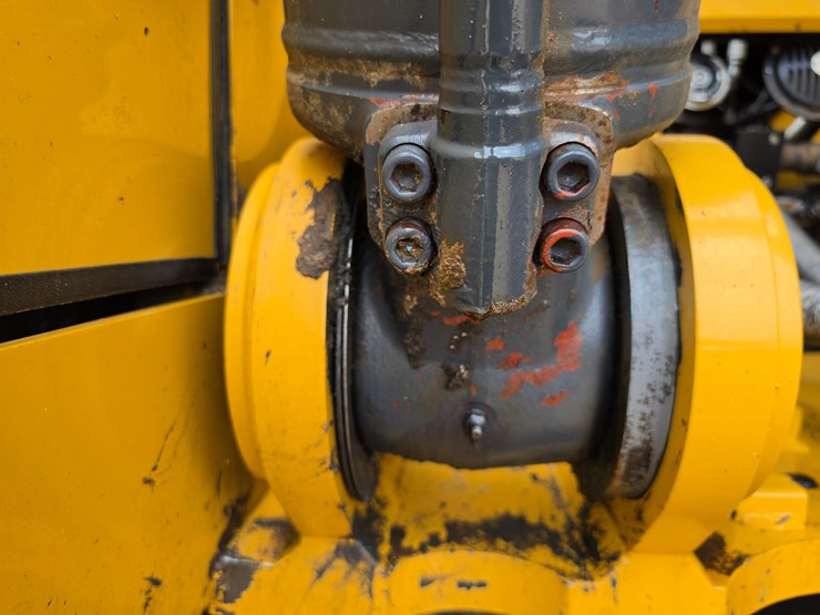2018-deere-470g-lc-image-89