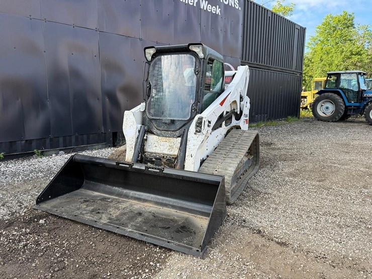2022-bobcat-t770-image-8