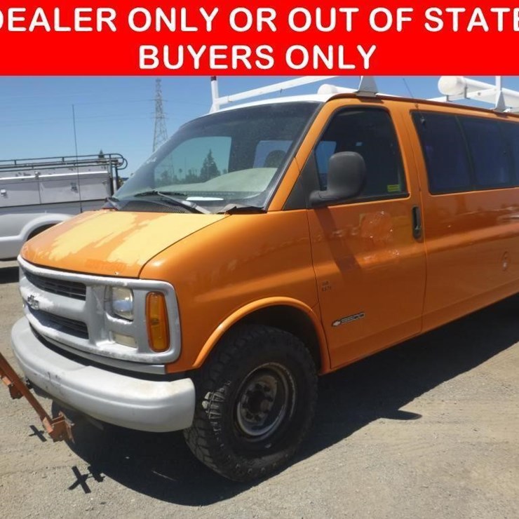 2000 CHEVROLET EXPRESS 3500