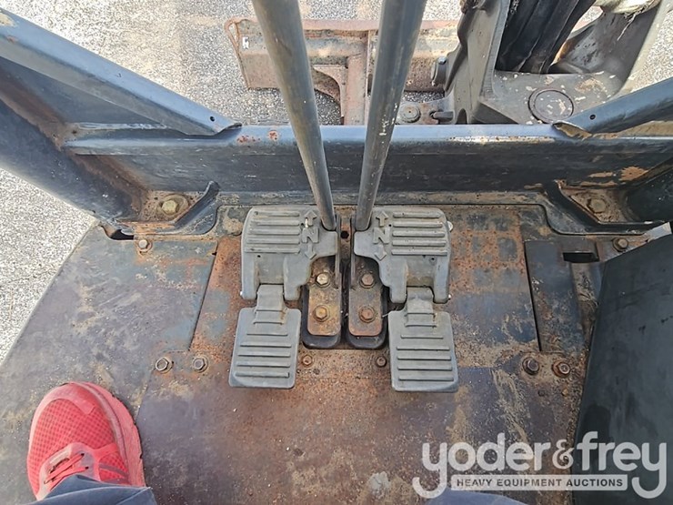 2016-bobcat-e32-image-42