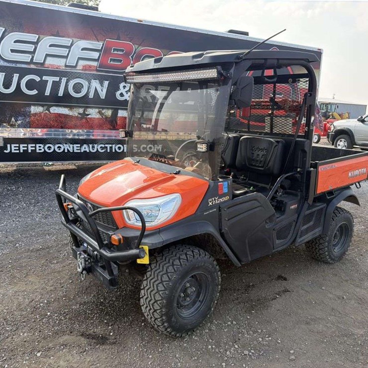 2017 KUBOTA RTV-X1120D