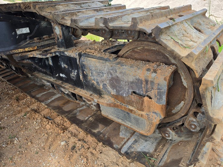 2023-caterpillar-374-image-111