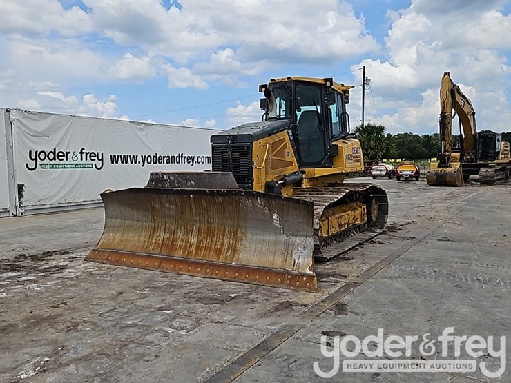 2022-deere-750l-image-2