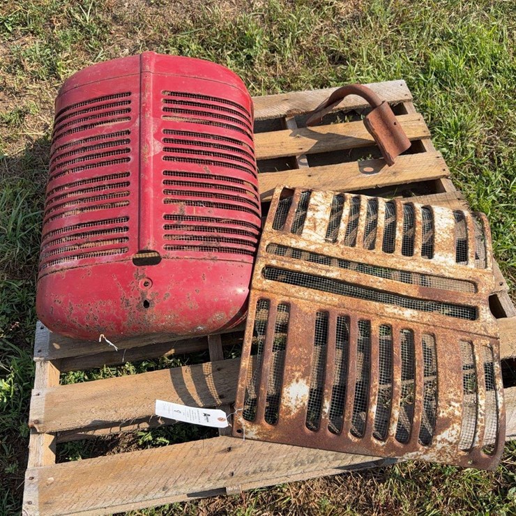 Farmall Grilles and Step
