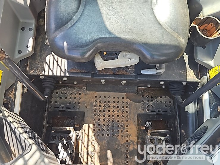 2023-bobcat-t550-image-24