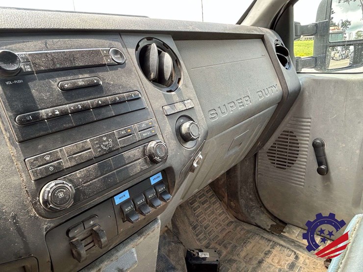 2015-ford-f550-image-44