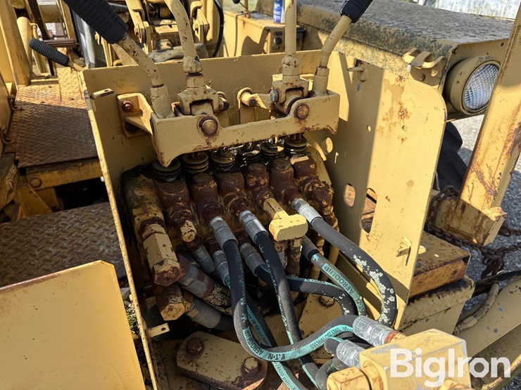 deere-410d-image-16