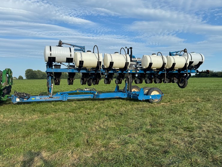 kinze-3600-image-2