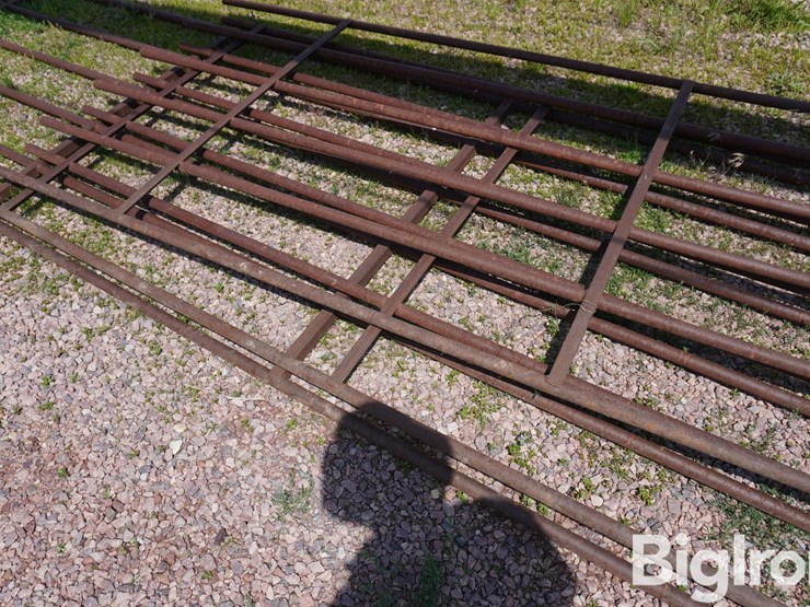 continuous-fence-panels-image-12