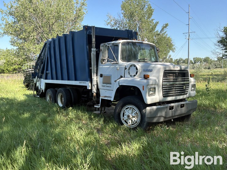 1995-ford-l8000-image-3