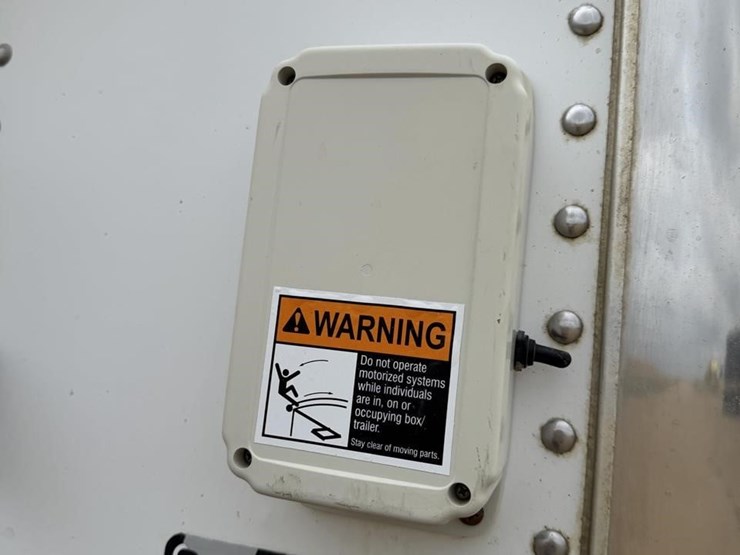 2011-wilson-grain-trailer-image-19