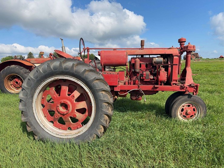 farmall-f-20-image-2