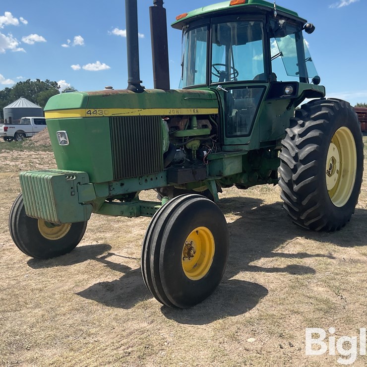 1977 JOHN DEERE 4430