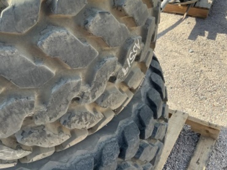 (2)-equipment-wheels-&-tires-image-5