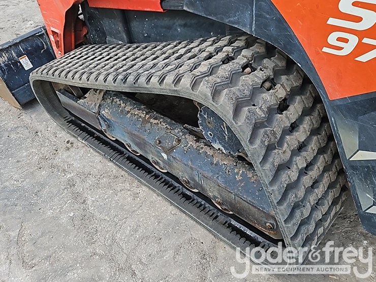 2023-kubota-svl97-2-image-21