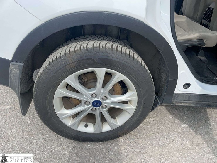 2017-ford-escape-image-22