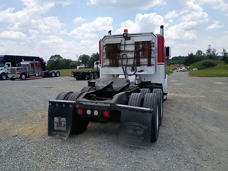 #21636-•-1997-peterbilt-379-semi-sleeper-truck-image-8