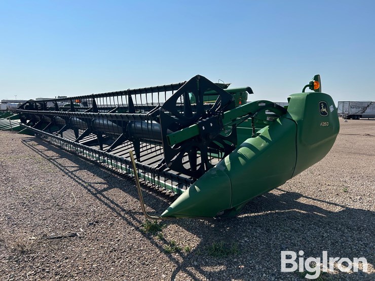 2010-john-deere-635d-image-1