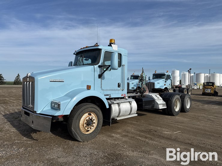 2012-kenworth-t800-image-1