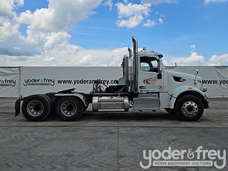 2018-peterbilt-567-image-6