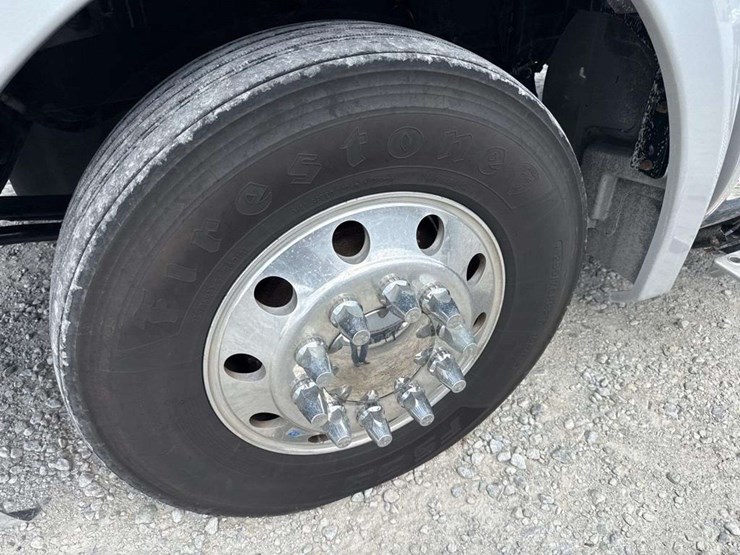 2014-kenworth-t680-image-8