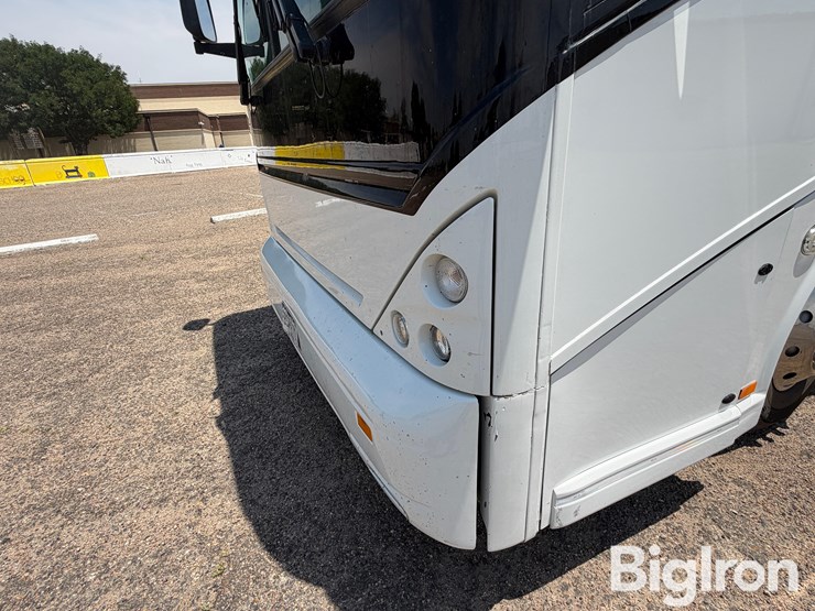2007-vanhool-c2045-image-10